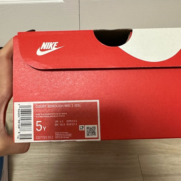 Nike sneakers - Picture 5 of 6